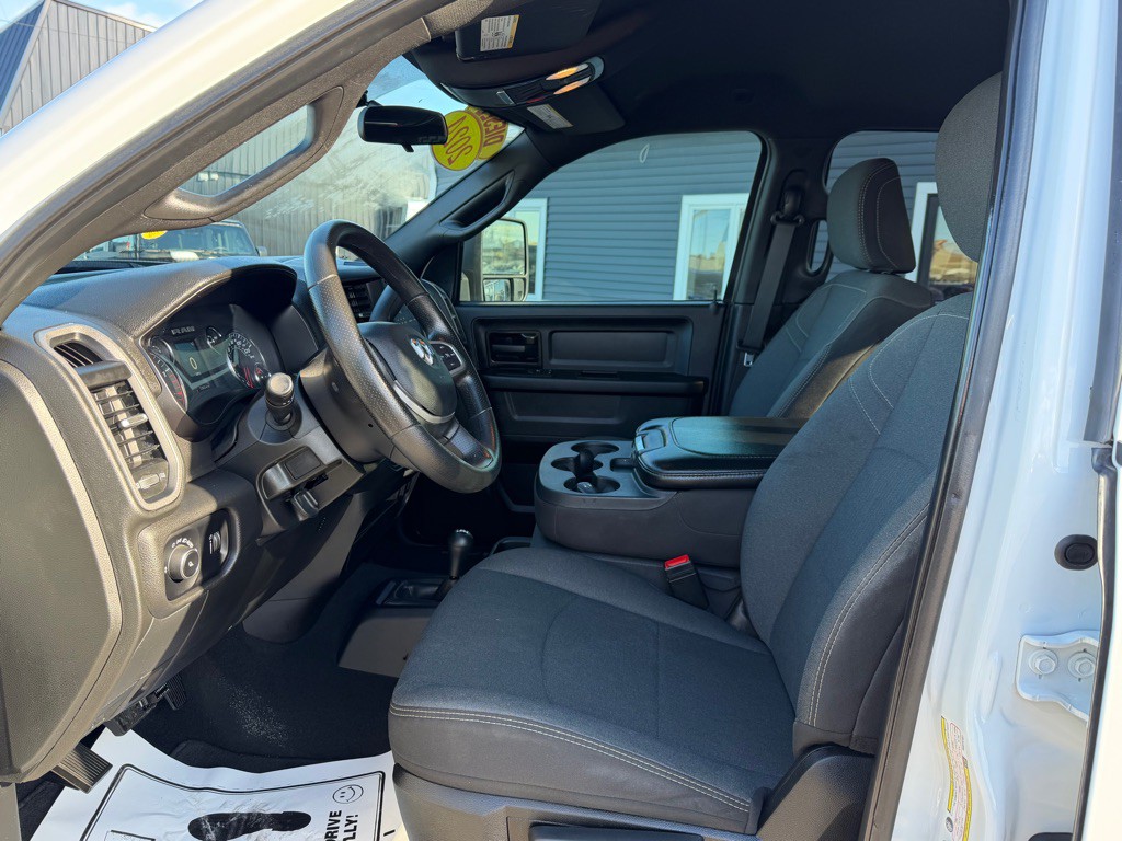 2024 RAM 3500 Image 15