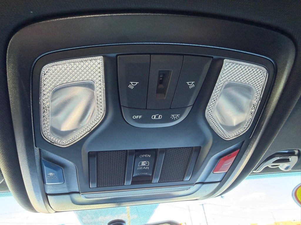 2024 RAM 3500 Image 30