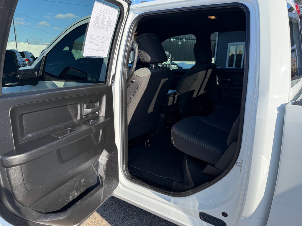 2024 RAM 3500 Image 34