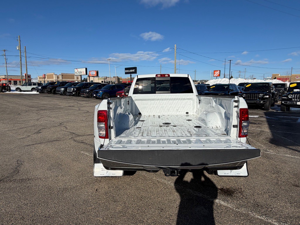 2024 RAM 3500 Image 41