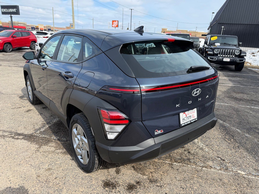 2024 Hyundai Kona Image 3