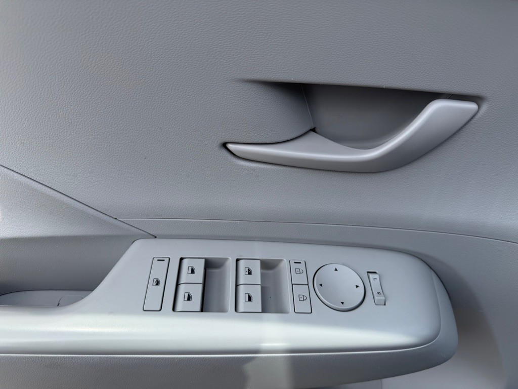 2024 Hyundai Kona Image 9