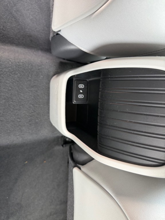 2024 Hyundai Kona Image 32