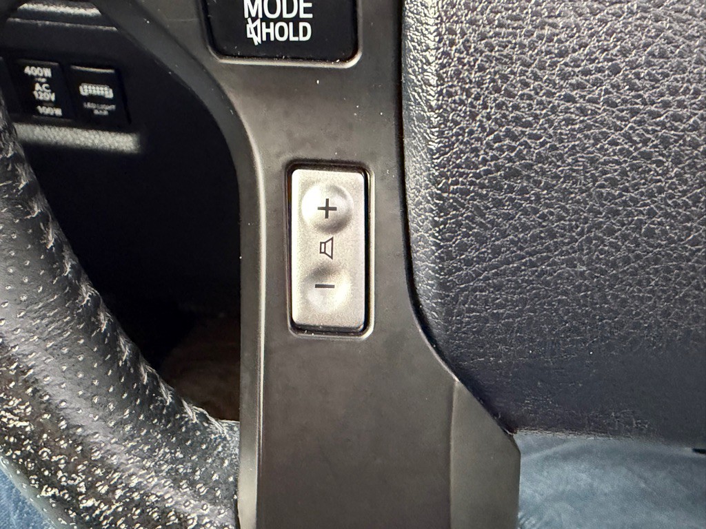 2016 Toyota 4Runner Image 22