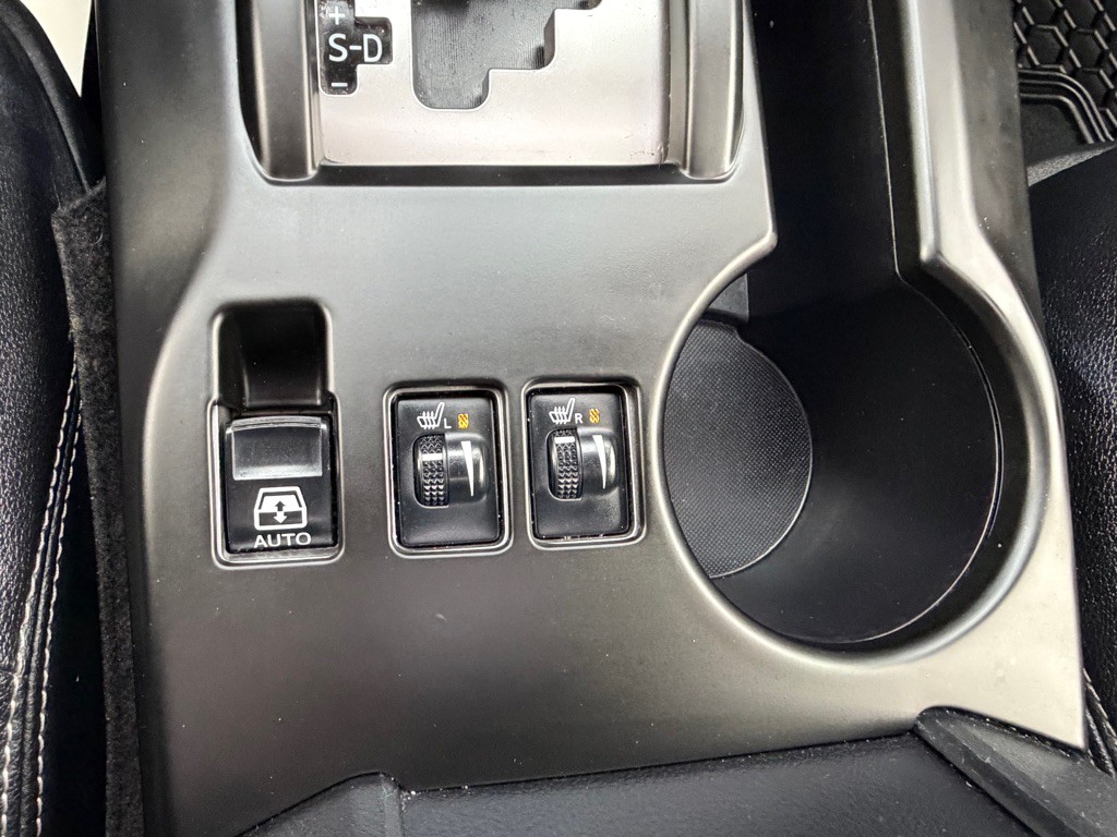 2016 Toyota 4Runner Image 30