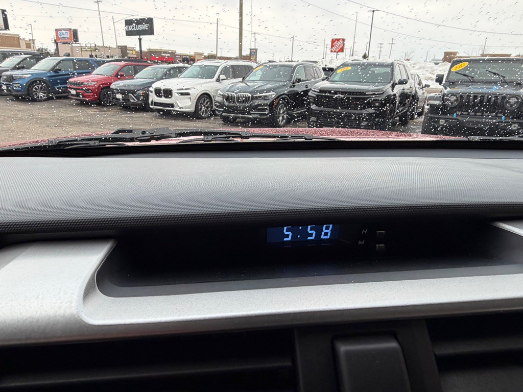 2016 Toyota 4Runner Image 33