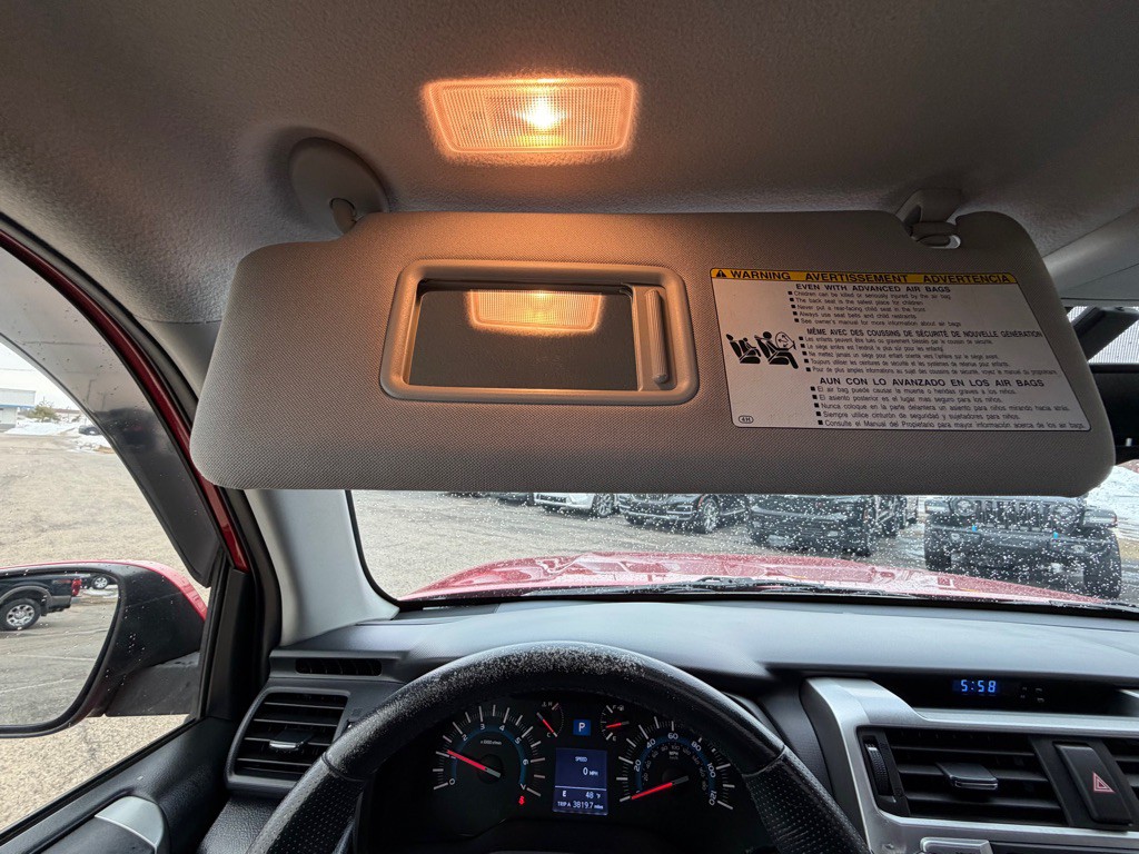 2016 Toyota 4Runner Image 34