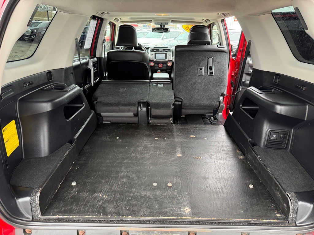 2016 Toyota 4Runner Image 50