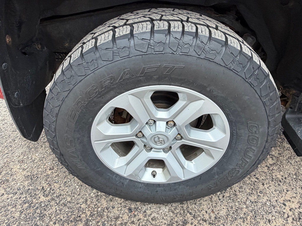 2016 Toyota 4Runner Image 51