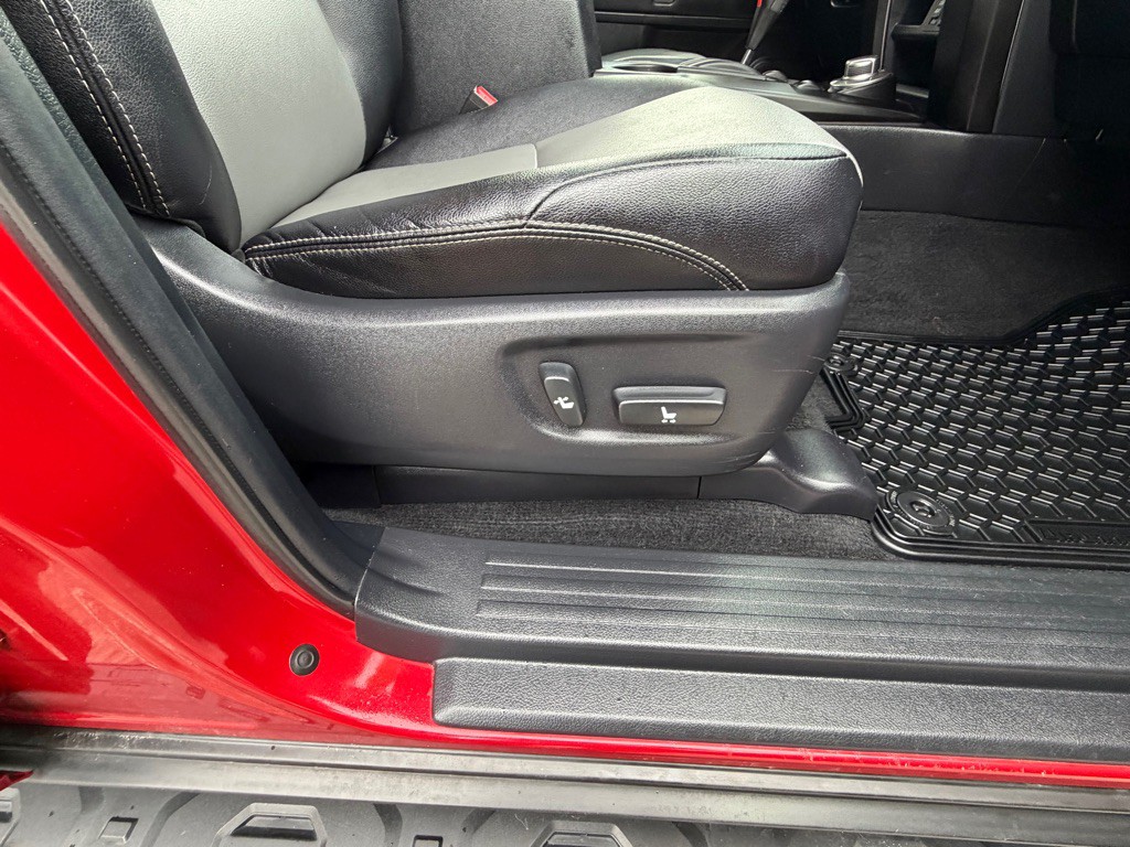 2016 Toyota 4Runner Image 60