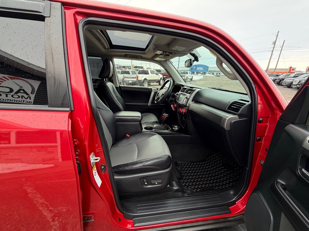 2016 Toyota 4Runner Image 61