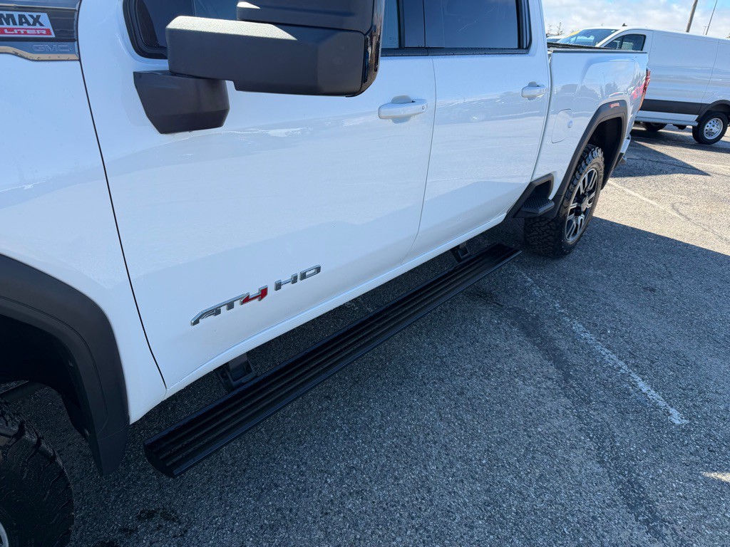 2023 GMC Sierra 2500 Image 13
