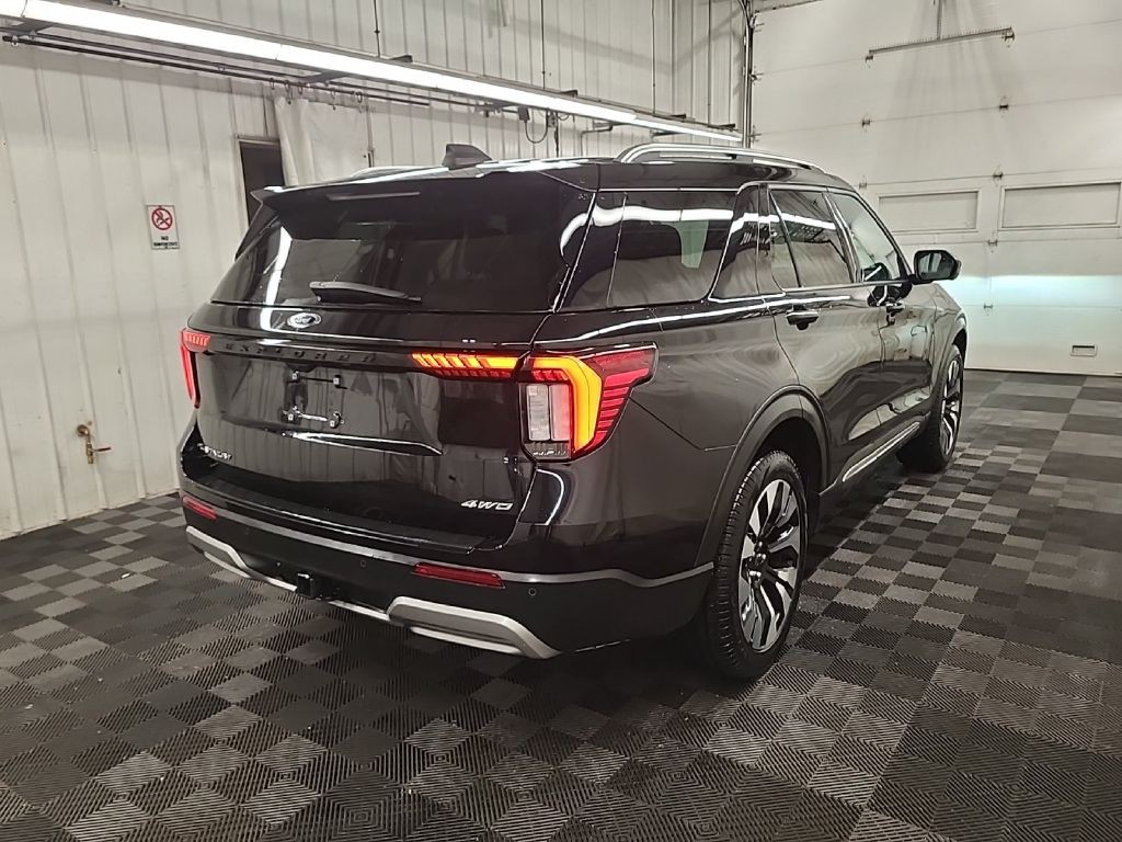 2025 Ford Explorer Image 3
