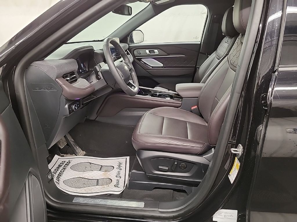 2025 Ford Explorer Image 5