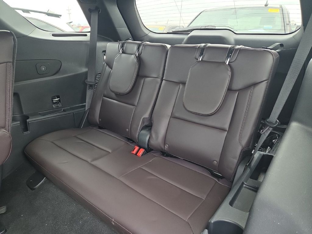 2025 Ford Explorer Image 8