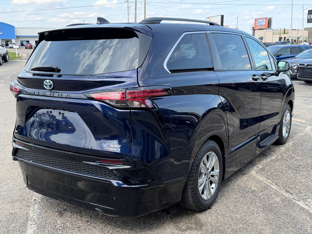 2022 Toyota Sienna Image 5