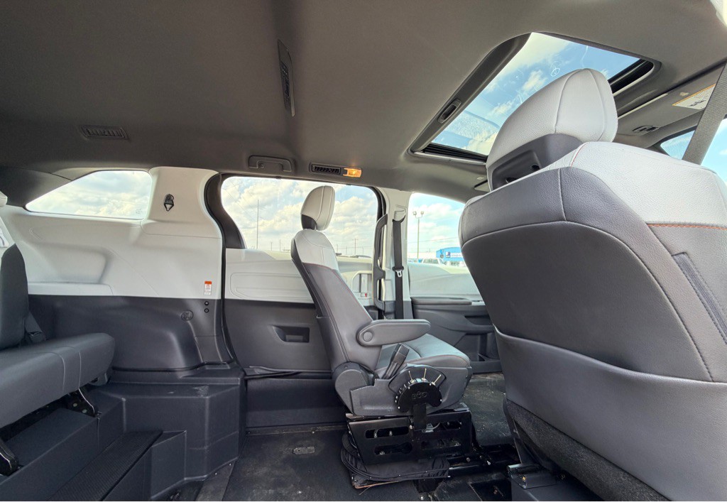 2022 Toyota Sienna Image 31