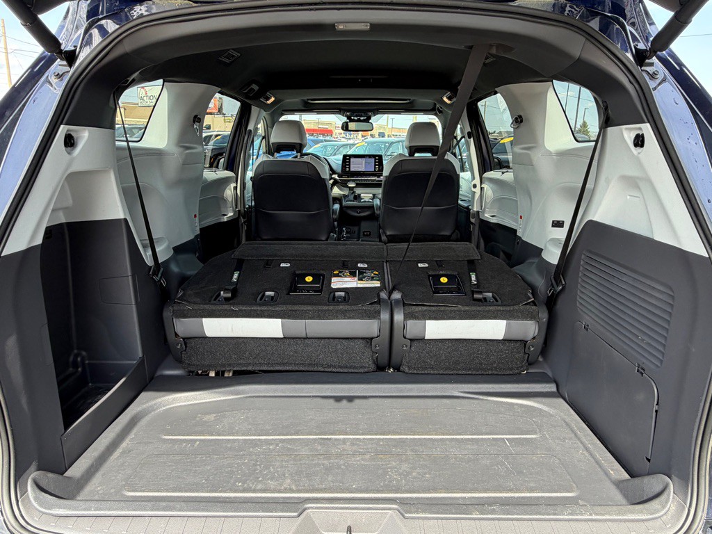 2022 Toyota Sienna Image 42