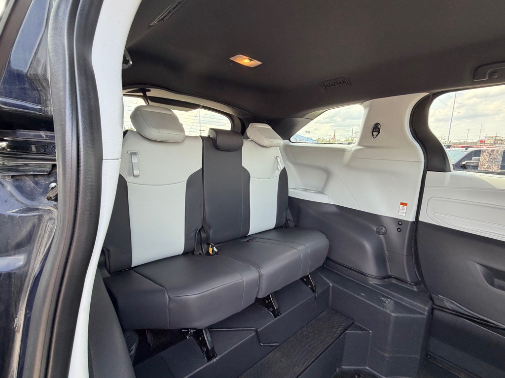 2022 Toyota Sienna Image 44