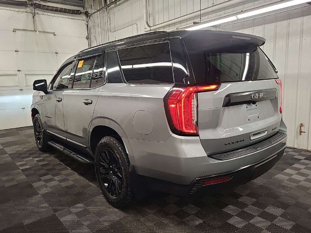 2023 GMC Yukon Image 2