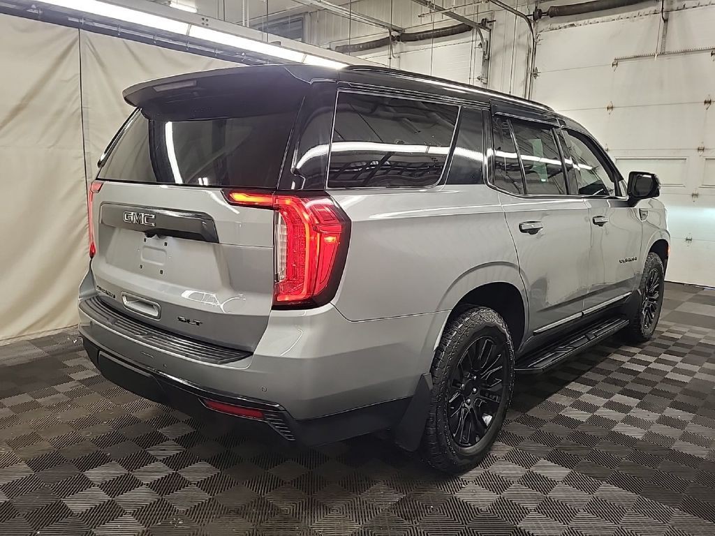 2023 GMC Yukon Image 3
