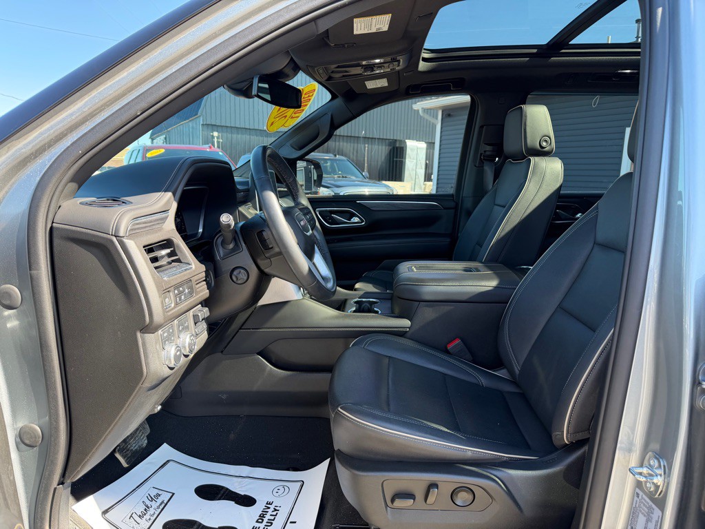 2023 GMC Yukon Image 14