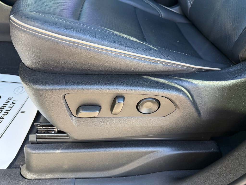 2023 GMC Yukon Image 15