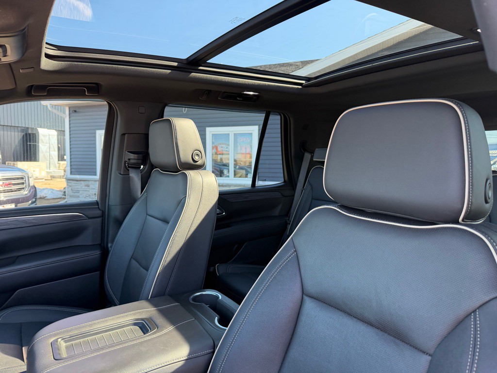 2023 GMC Yukon Image 16