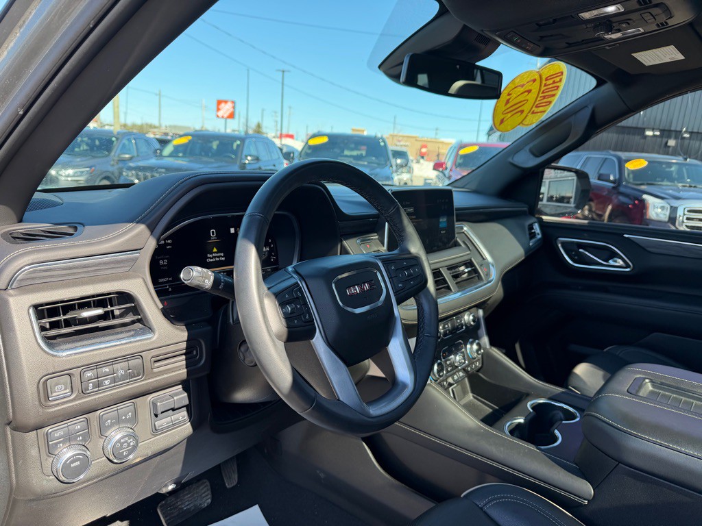 2023 GMC Yukon Image 18