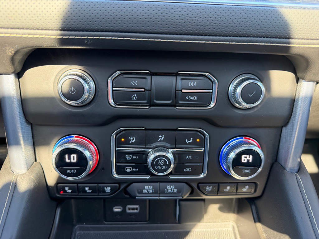 2023 GMC Yukon Image 27