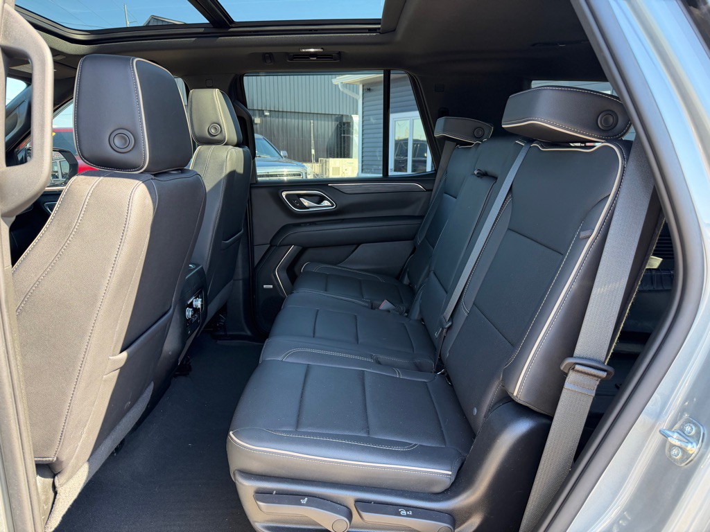 2023 GMC Yukon Image 32