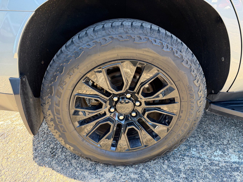 2023 GMC Yukon Image 42