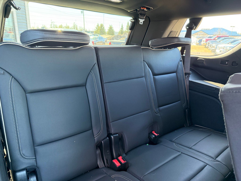 2023 GMC Yukon Image 48