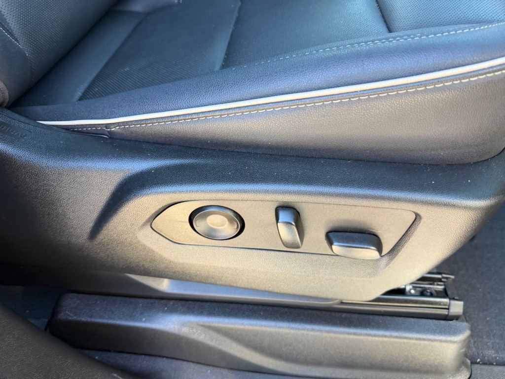2023 GMC Yukon Image 52
