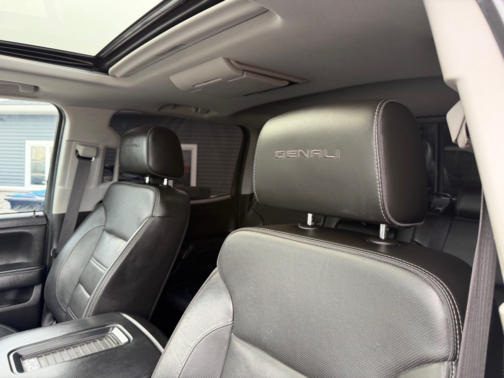2018 GMC Sierra 2500 Image 16