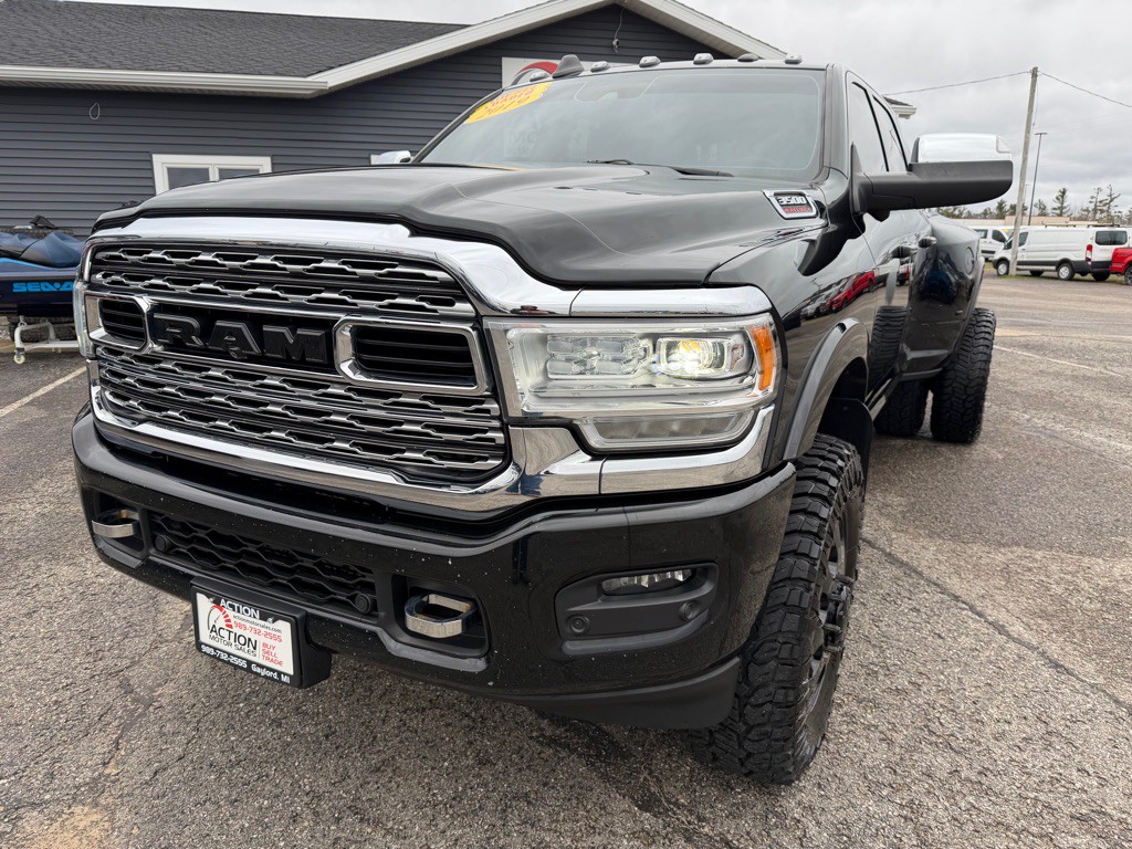 2019 RAM 3500 Image 9