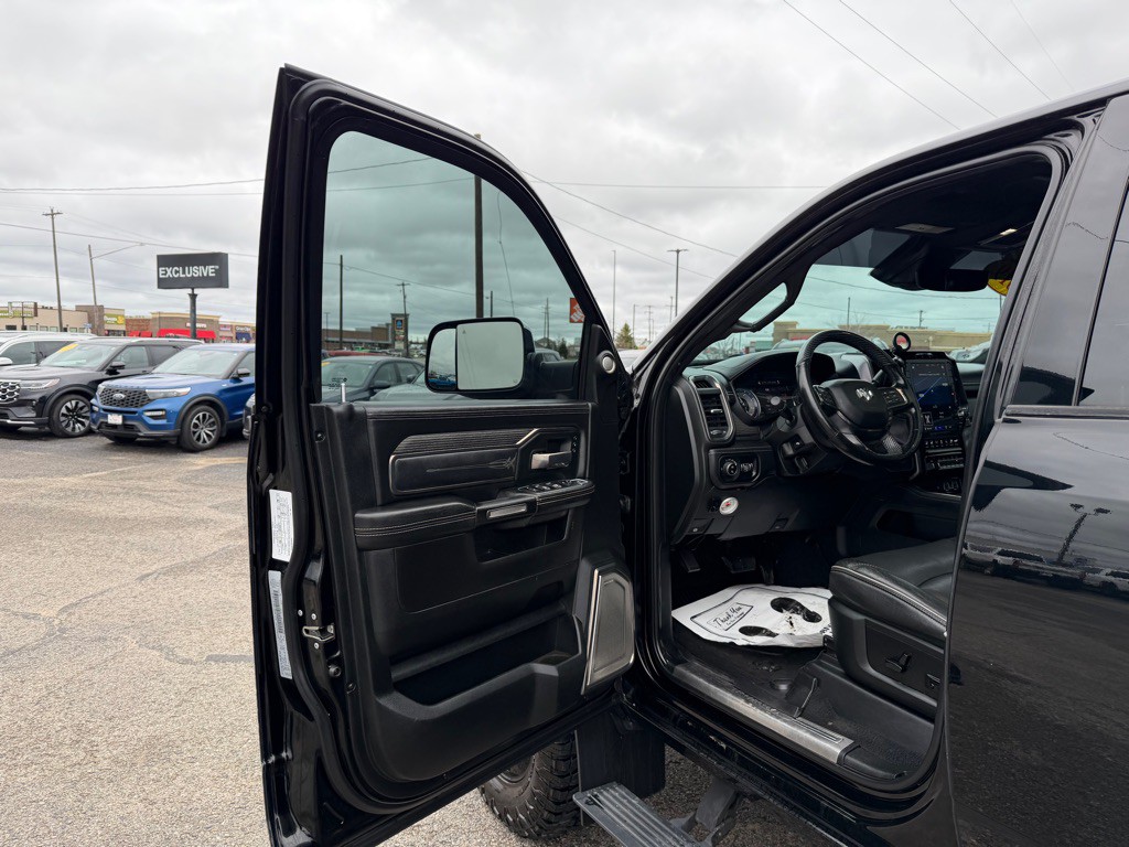 2019 RAM 3500 Image 11