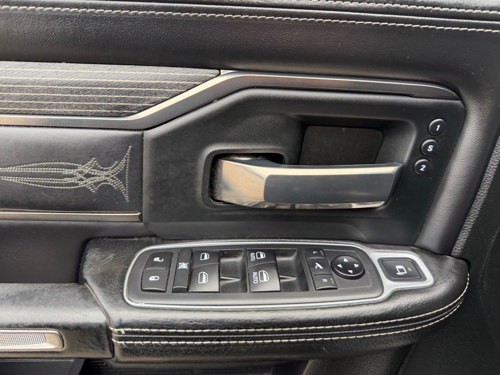 2019 RAM 3500 Image 12