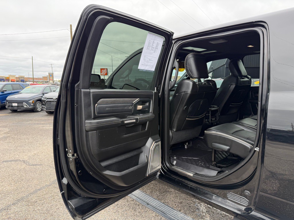 2019 RAM 3500 Image 37
