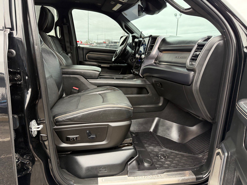 2019 RAM 3500 Image 59