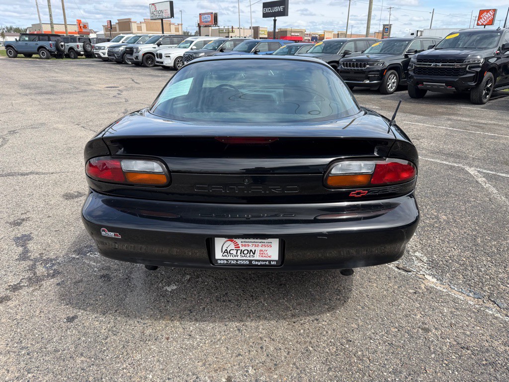 1997 Chevrolet Camaro Image 4