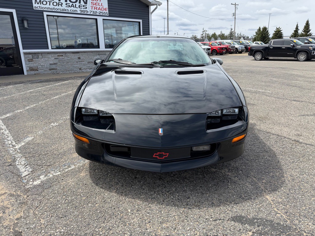 1997 Chevrolet Camaro Image 8