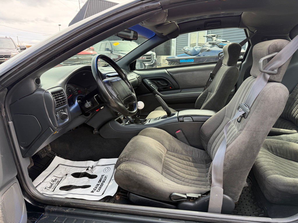 1997 Chevrolet Camaro Image 13