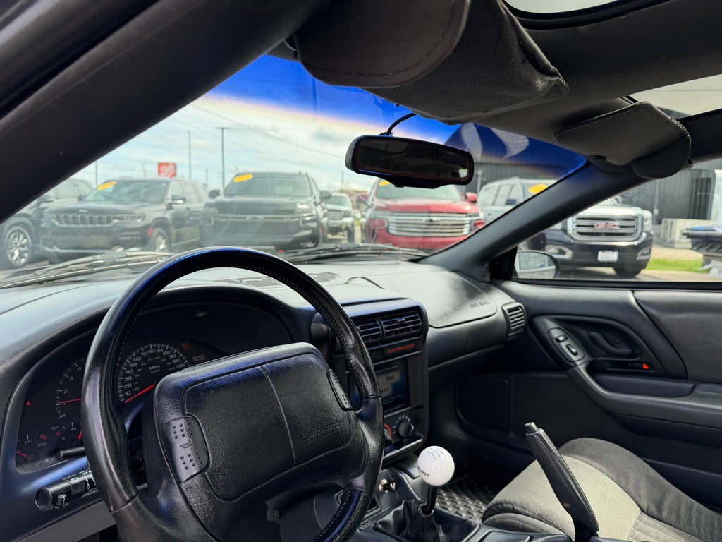 1997 Chevrolet Camaro Image 16