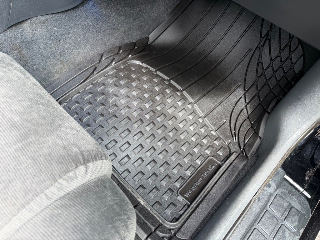 1997 Chevrolet Camaro Image 34