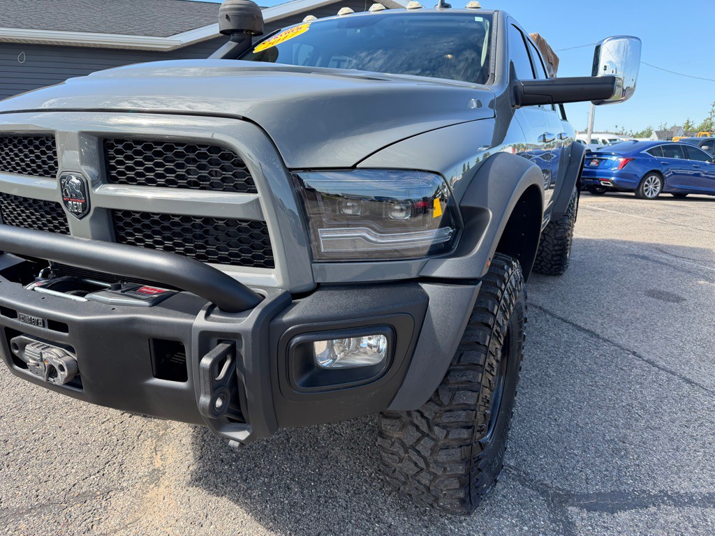 2017 RAM 3500 Image 9