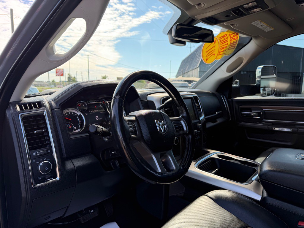 2017 RAM 3500 Image 17