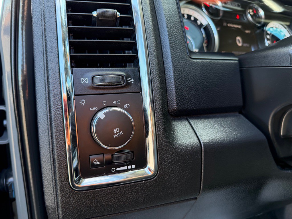 2017 RAM 3500 Image 18