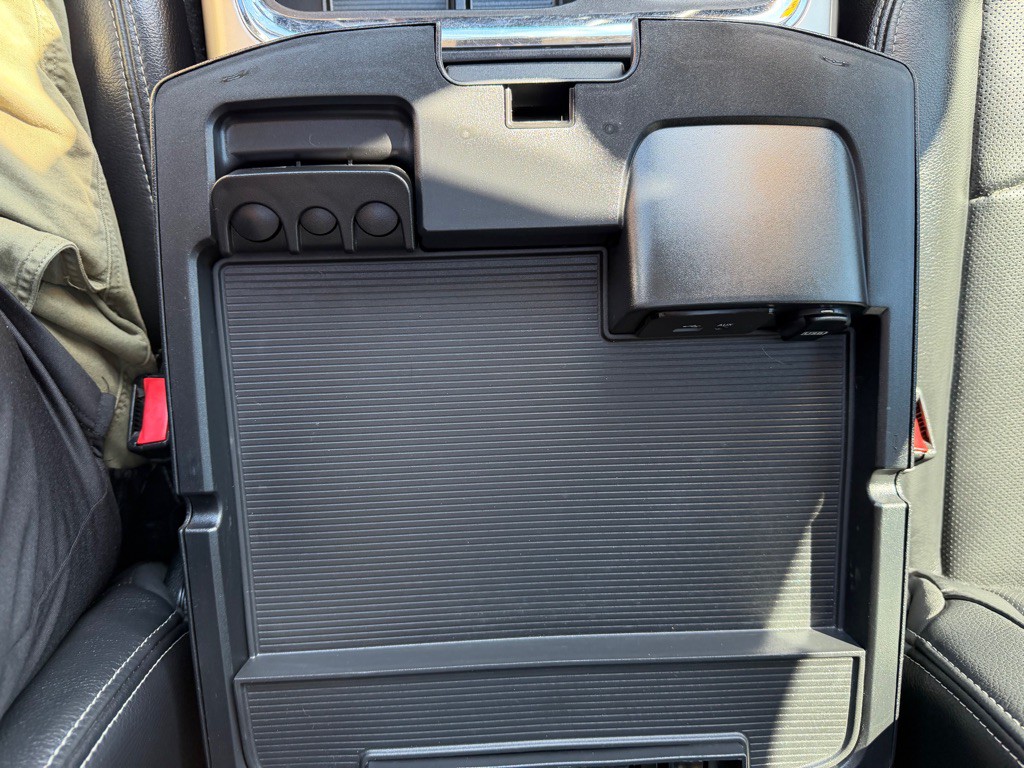 2017 RAM 3500 Image 32