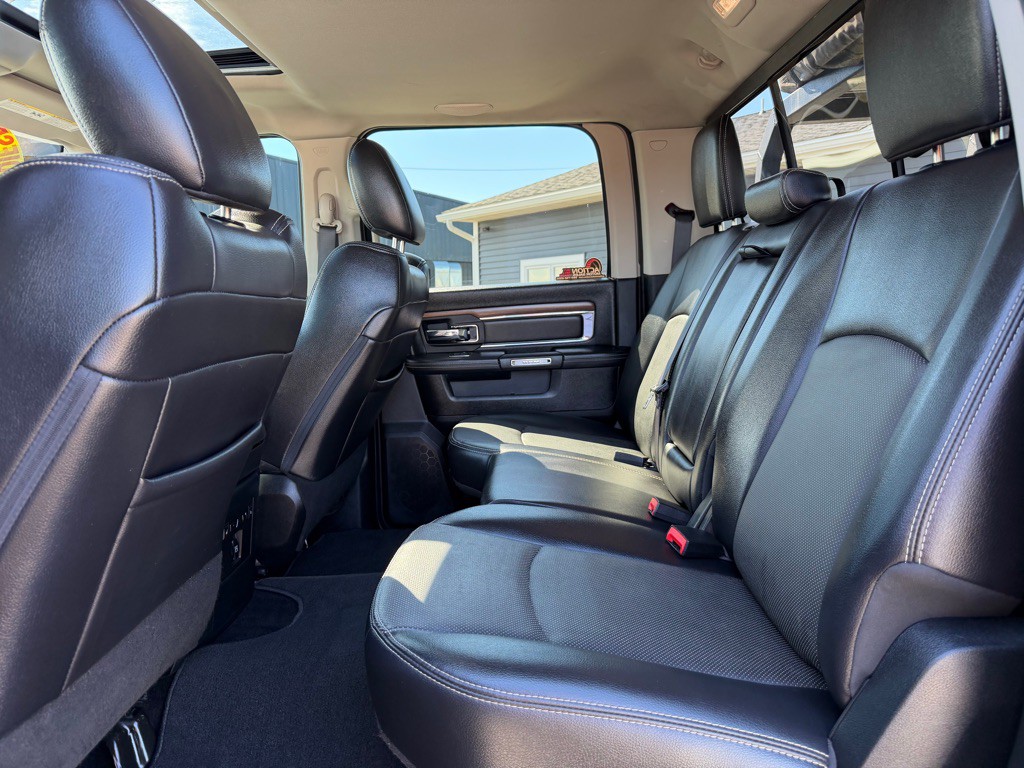 2017 RAM 3500 Image 38